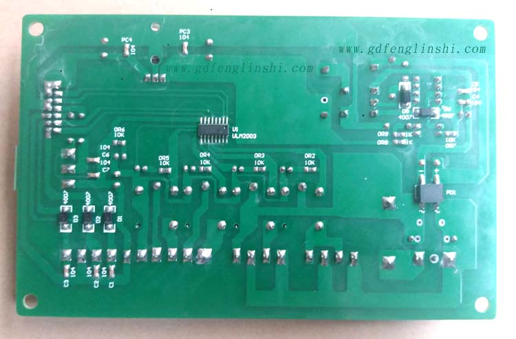 自動門風淋室控制器輸出板背面 自動門風淋室控制器輸出板背面