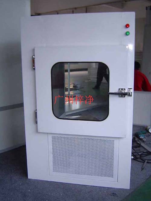 傳遞窗主要用于潔凈實(shí)驗(yàn)室潔凈區(qū)和潔凈區(qū)之間或潔凈區(qū)和非潔凈區(qū)之間的小件物品的傳遞。 傳遞窗主要用于潔凈實(shí)驗(yàn)室潔凈區(qū)和潔凈區(qū)之間或潔凈區(qū)和非潔凈區(qū)之間的小件物品的傳遞。