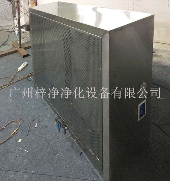 百級(jí)層流罩制作現(xiàn)場(chǎng)實(shí)拍圖 百級(jí)層流罩制作現(xiàn)場(chǎng)實(shí)拍圖