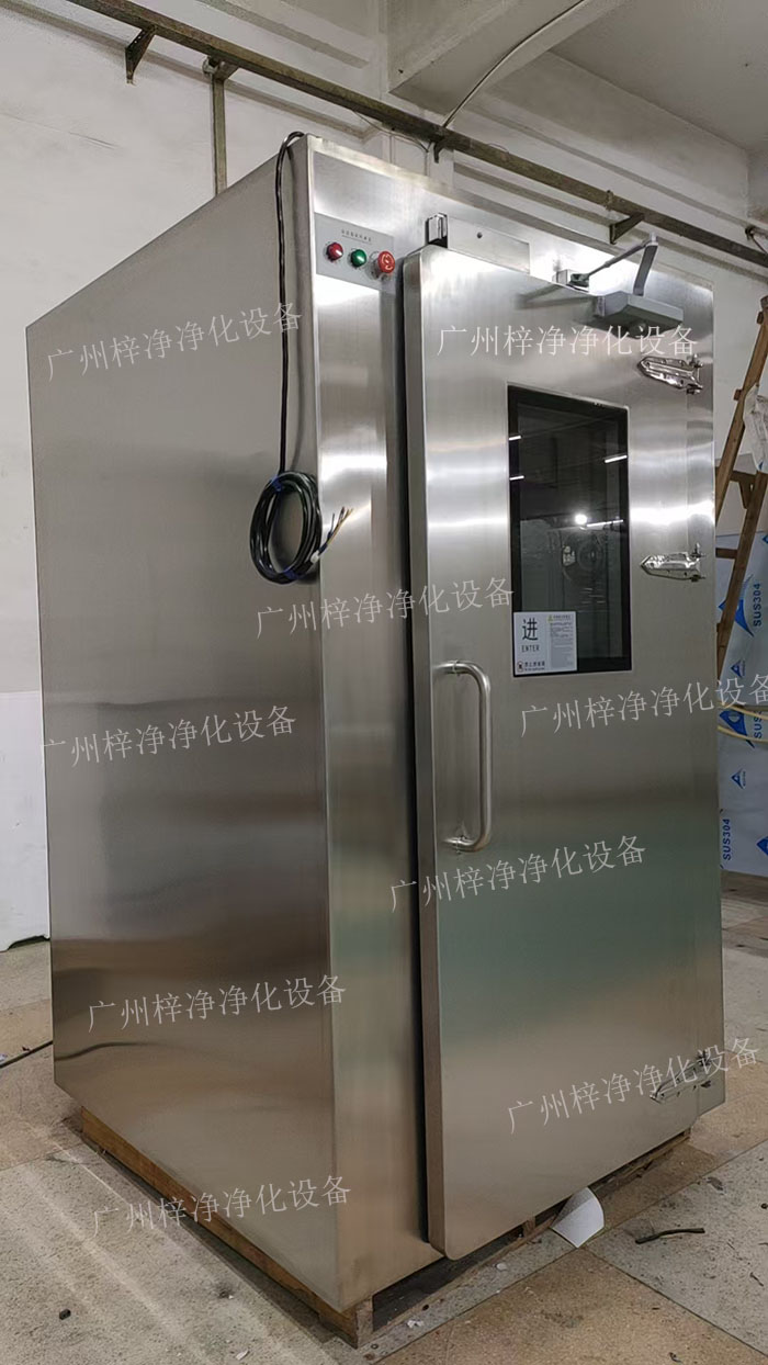 高端滿焊接風淋室產品外觀 高端滿焊接風淋室產品外觀