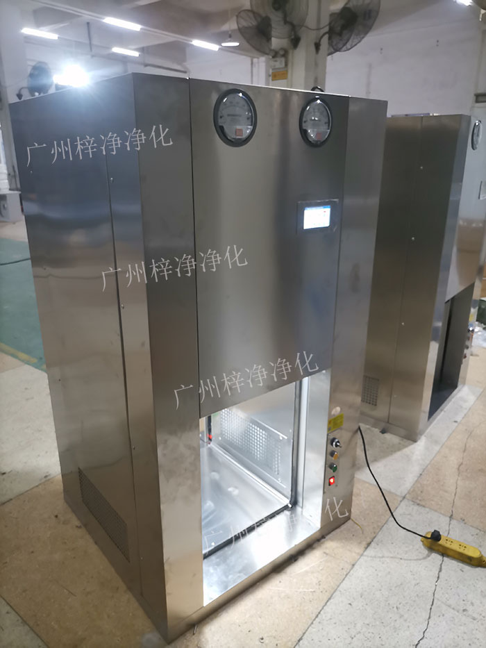 機(jī)器人機(jī)械臂傳遞窗是通過(guò)高精度的傳感器,實(shí)現(xiàn)機(jī)器人與傳遞窗的精準(zhǔn)對(duì)接。 機(jī)器人機(jī)械臂傳遞窗是通過(guò)高精度的傳感器,實(shí)現(xiàn)機(jī)器人與傳遞窗的精準(zhǔn)對(duì)接。