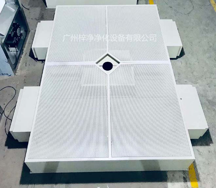 層流送風天花通過高效過濾器過濾后的空氣以均勻流速向下送風 層流送風天花通過高效過濾器過濾后的空氣以均勻流速向下送風