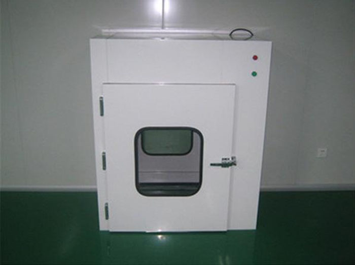 落地式傳遞窗在物料進出潔凈區，必須嚴格與人流通道分開，由生產車間物料專用通道進出。