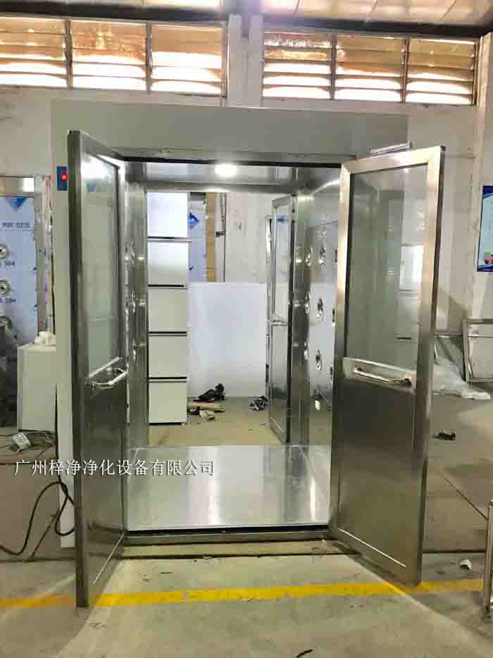 風(fēng)淋室外觀檢查整體結(jié)構(gòu)